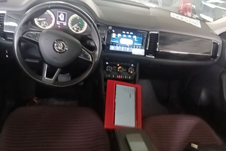 Used Skoda Kodiaq 2018 Facelifted TSI330 5-Seater Two-Wheel-Drive Luxury Enjoyment Edition Center Console