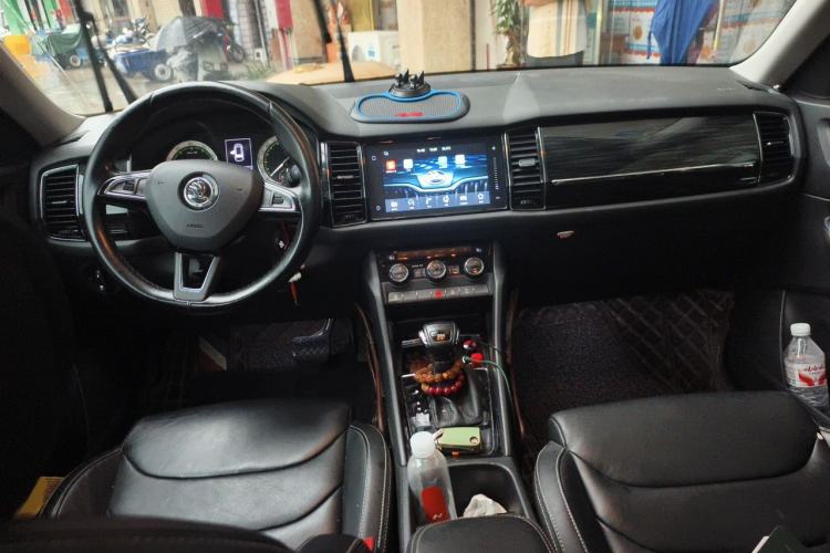 Used Skoda Kodiaq 2018 Restyled TSI330 7-Seater Two-Wheel Drive Luxury Enjoyment Edition Center Console