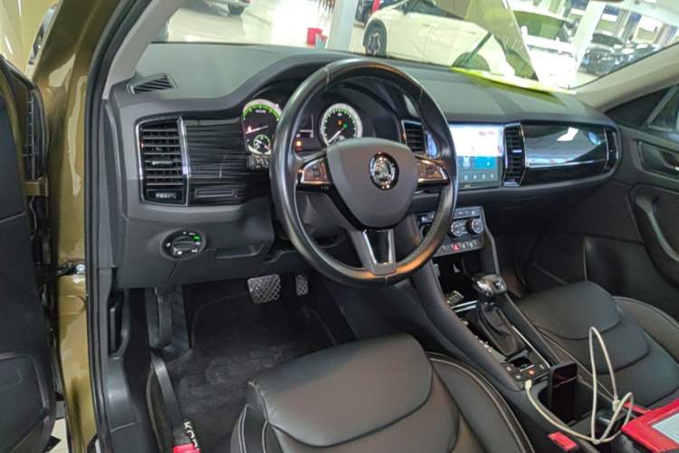 Used Skoda Kodiaq 2018 TSI330 5-Seater Two-Wheel-Drive Luxury Enjoyment Edition Center Console