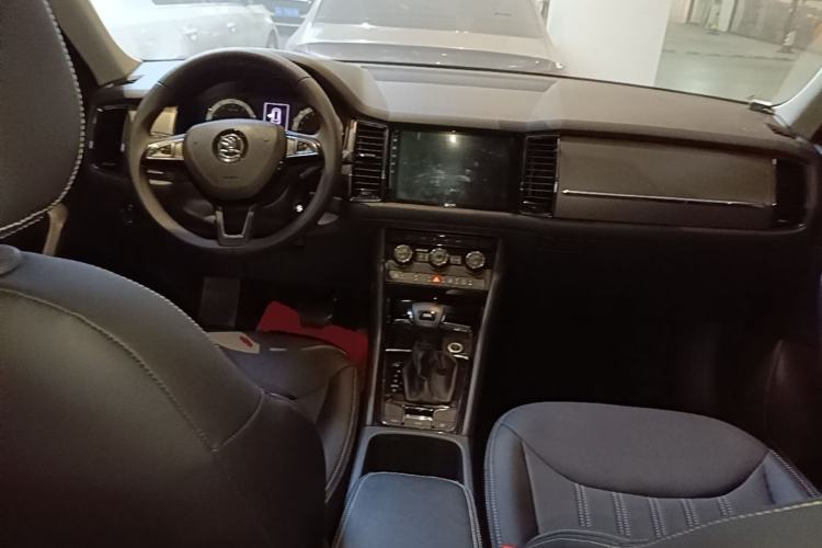 Used Skoda Kodiaq 2018 TSI330 5-Seater Two-Wheel Drive Comfort Edition Center Console