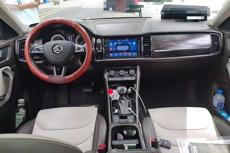 Used Skoda Kodiaq 2018 TSI330 7-Seater Two-Wheel-Drive Luxury Enjoyment Edition Center Console