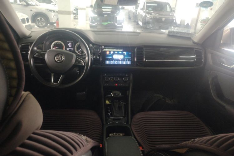 Used Skoda Kodiaq 2018 Facelifted TSI330 5-Seater Two-Wheel-Drive Luxury Enjoyment Edition Center Console