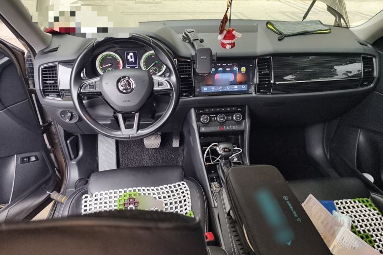 Used Skoda Kodiaq 2018 Facelifted TSI330 5-Seater Two-Wheel-Drive Luxury Enjoyment Edition Center Console