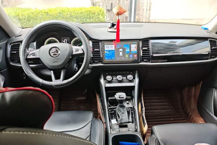 Used Skoda Kodiaq 2018 Restyled TSI330 7-Seater Two-Wheel Drive Luxury Enjoyment Edition Center Console