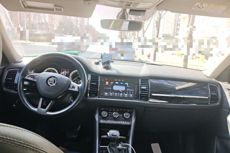 Used Skoda Kodiaq 2018 Restyled TSI330 7-Seater Two-Wheel Drive Luxury Enjoyment Edition Center Console