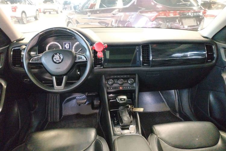 Used Skoda Kodiaq 2018 TSI330 7-Seater Two-Wheel-Drive Luxury Enjoyment Edition Center Console