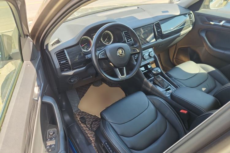 Used Skoda Kodiaq 2018 Facelifted TSI330 5-Seater Two-Wheel-Drive Luxury Enjoyment Edition Driver Seat