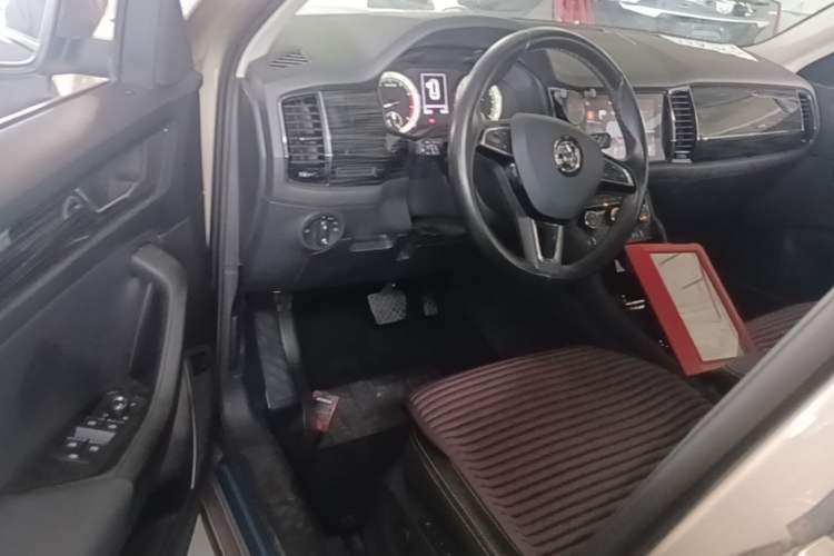 Used Skoda Kodiaq 2018 Facelifted TSI330 5-Seater Two-Wheel-Drive Luxury Enjoyment Edition Driver Seat