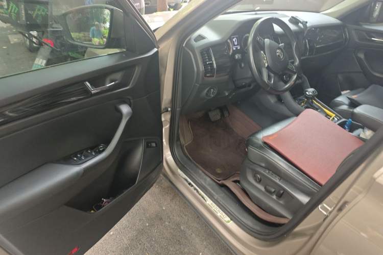 Used Skoda Kodiaq 2018 Facelifted TSI330 5-Seater Two-Wheel-Drive Luxury Enjoyment Edition Driver Seat