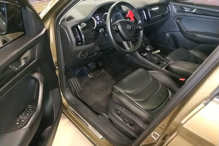 Used Skoda Kodiaq 2018 TSI330 7-Seater Two-Wheel-Drive Luxury Enjoyment Edition Driver Seat