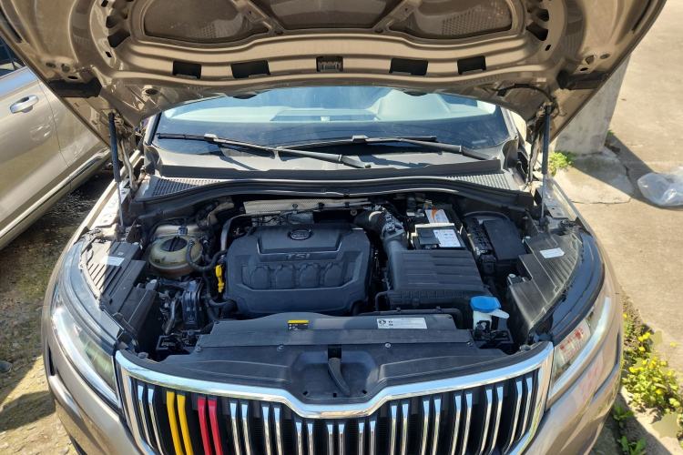 Used Skoda Kodiaq 2018 Facelifted TSI330 5-Seater Two-Wheel-Drive Luxury Enjoyment Edition Engine Bay