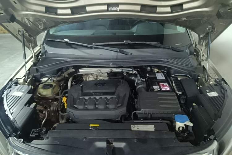 Used Skoda Kodiaq 2018 Restyled TSI330 7-Seater Two-Wheel Drive Luxury Enjoyment Edition Engine Bay