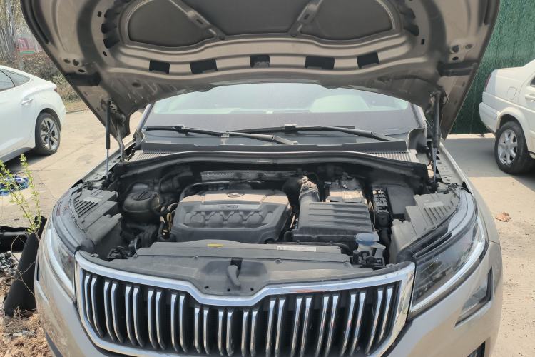Used Skoda Kodiaq 2018 Facelifted TSI330 5-Seater Two-Wheel-Drive Luxury Enjoyment Edition Engine Bay