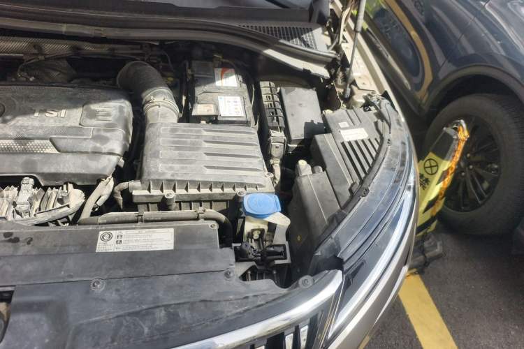 Used Skoda Kodiaq 2018 TSI330 7-Seater Two-Wheel-Drive Luxury Enjoyment Edition Engine Bay Left