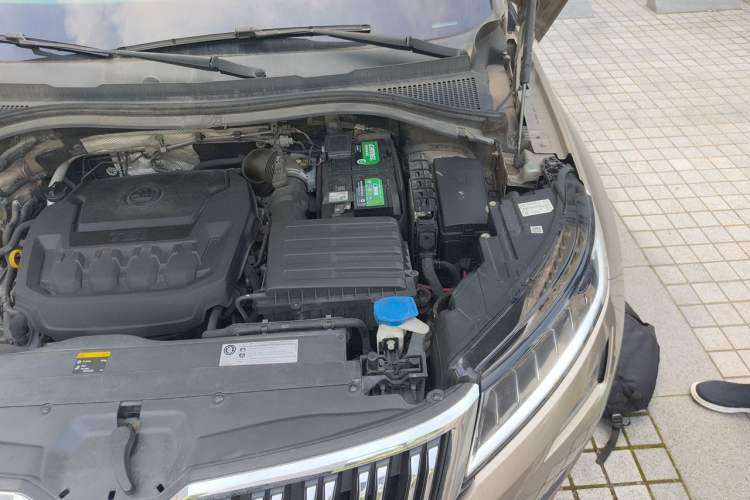 Used Skoda Kodiaq 2018 Facelifted TSI330 5-Seater Two-Wheel-Drive Comfort Edition Engine Bay Left
