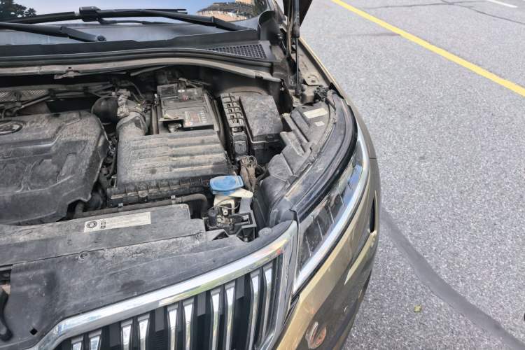 Used Skoda Kodiaq 2018 Facelifted TSI330 5-Seater Two-Wheel-Drive Comfort Edition Engine Bay Left