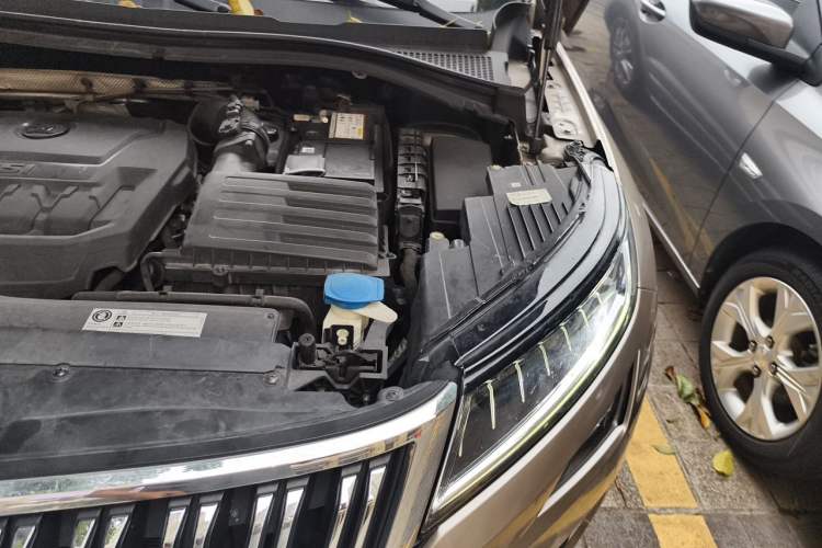Used Skoda Kodiaq 2018 Facelifted TSI330 5-Seater Two-Wheel-Drive Luxury Enjoyment Edition Engine Bay Left