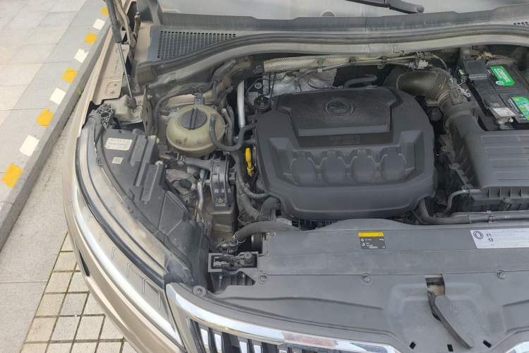 Used Skoda Kodiaq 2018 Facelifted TSI330 5-Seater Two-Wheel-Drive Comfort Edition Engine Bay Right