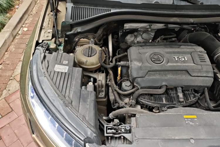 Used Skoda Kodiaq 2018 TSI330 5-Seater Two-Wheel-Drive Luxury Enjoyment Edition Engine Bay Right