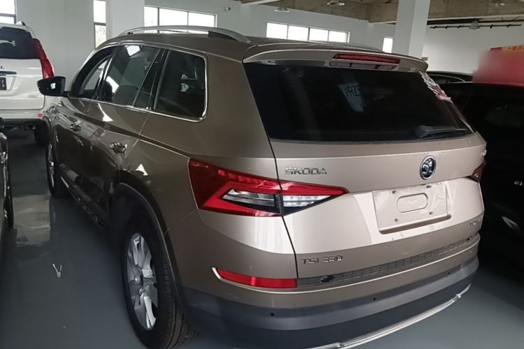 Used Skoda Kodiaq 2018 Facelifted TSI330 5-Seater Two-Wheel-Drive Luxury Enjoyment Edition Exterior 2