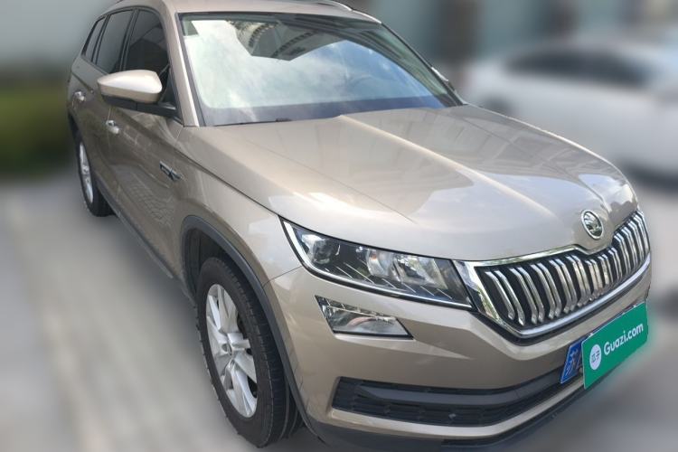Used Skoda Kodiaq 2018 Facelifted TSI330 5-Seater Two-Wheel-Drive Comfort Edition Front Right 45 Deg