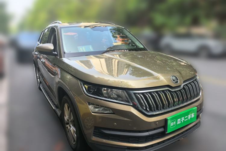 Used Skoda Kodiaq 2018 Facelifted TSI330 5-Seater Two-Wheel-Drive Comfort Edition Front Right 45 Deg