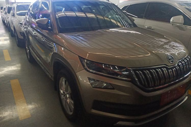 Used Skoda Kodiaq 2018 Facelifted TSI330 5-Seater Two-Wheel-Drive Luxury Enjoyment Edition Front Right 45 Deg