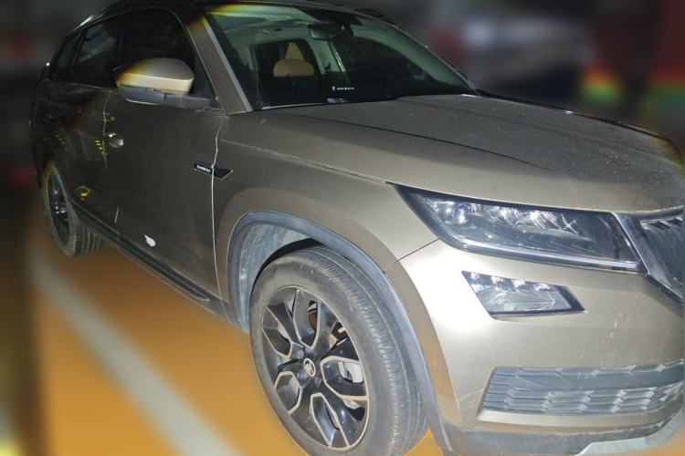 Used Skoda Kodiaq 2018 Restyled TSI330 7-Seater Two-Wheel Drive Luxury Enjoyment Edition Front Right 45 Deg