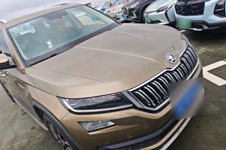 Used Skoda Kodiaq 2018 TSI330 7-Seater Two-Wheel-Drive Luxury Enjoyment Edition Front Right 45 Deg