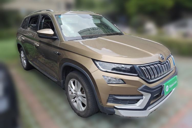 Used Skoda Kodiaq 2018 Facelifted TSI330 5-Seater Two-Wheel-Drive Luxury Enjoyment Edition Front Right 45 Deg