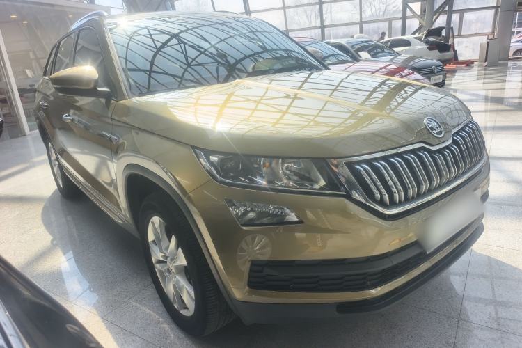 Used Skoda Kodiaq 2018 Facelifted TSI330 5-Seater Two-Wheel-Drive Comfort Edition Front Right 45 Deg