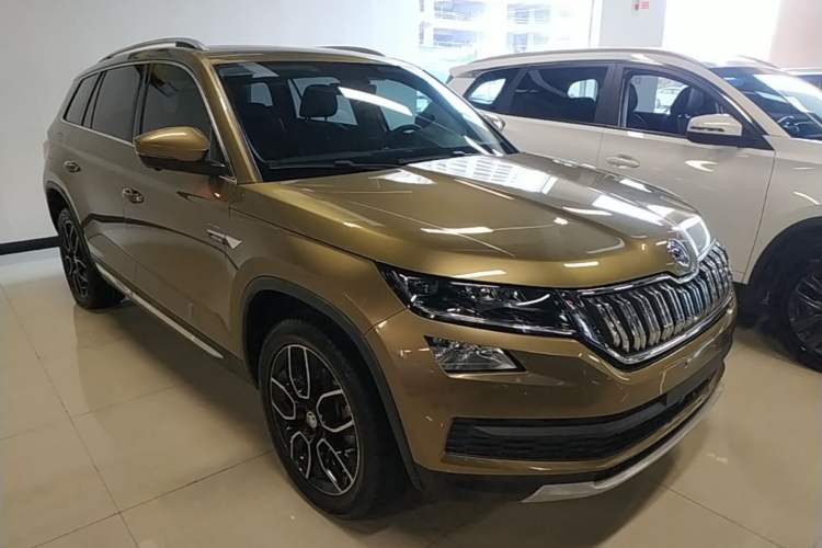 Used Skoda Kodiaq 2018 TSI330 7-Seater Two-Wheel-Drive Luxury Enjoyment Edition Front Right 45 Deg