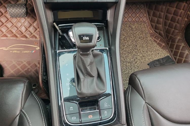 Used Skoda Kodiaq 2018 TSI380 7-Seater Four-Wheel-Drive Flagship Edition Gear Lever