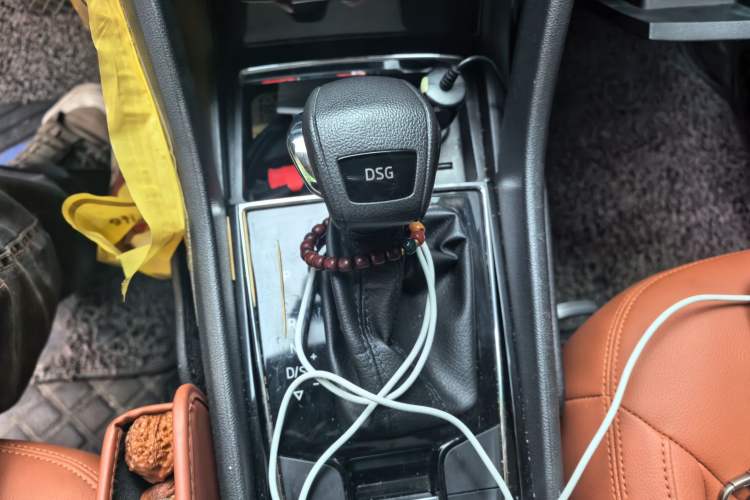 Used Skoda Kodiaq 2018 Facelifted TSI330 5-Seater Two-Wheel-Drive Comfort Edition Gear Lever
