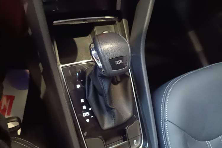 Used Skoda Kodiaq 2018 TSI330 5-Seater Two-Wheel Drive Comfort Edition Gear Lever