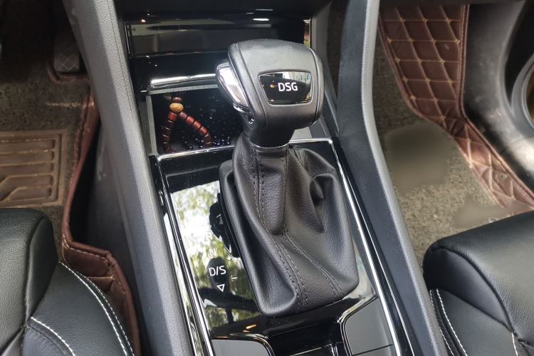 Used Skoda Kodiaq 2018 Facelifted TSI330 5-Seater Two-Wheel-Drive Luxury Enjoyment Edition Gear Lever