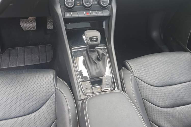 Used Skoda Kodiaq 2018 Restyled TSI330 7-Seater Two-Wheel Drive Luxury Enjoyment Edition Gear Lever