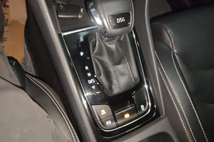 Used Skoda Kodiaq 2018 TSI330 7-Seater Two-Wheel-Drive Luxury Enjoyment Edition Gear Lever
