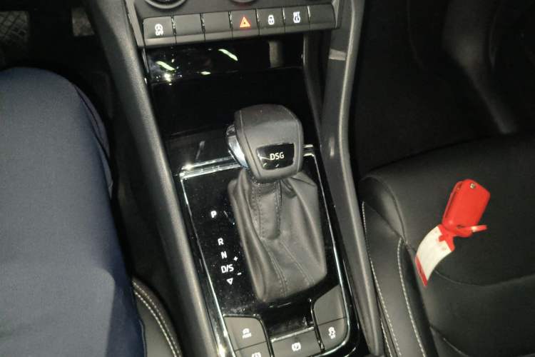Used Skoda Kodiaq 2018 Restyled TSI330 7-Seater Two-Wheel Drive Luxury Enjoyment Edition Gear Lever