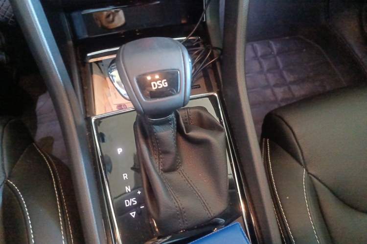 Used Skoda Kodiaq 2018 TSI330 7-Seater Two-Wheel-Drive Luxury Enjoyment Edition Gear Lever