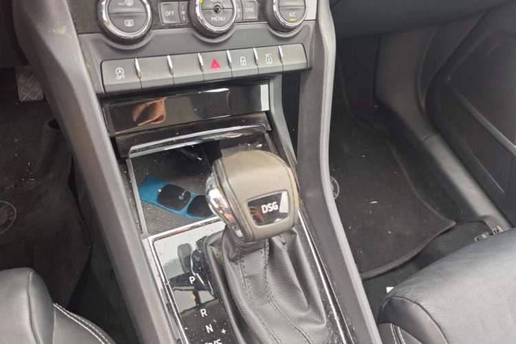 Used Skoda Kodiaq 2018 TSI330 7-Seater Two-Wheel-Drive Luxury Enjoyment Edition Gear Lever