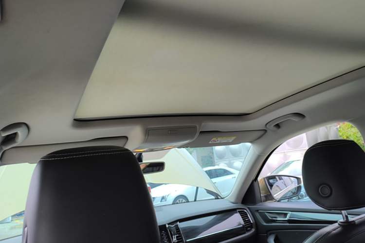 Used Skoda Kodiaq 2018 TSI380 7-Seater Four-Wheel-Drive Flagship Edition Headliner