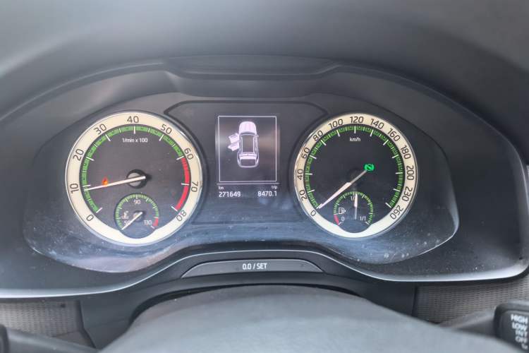 Used Skoda Kodiaq 2018 Facelifted TSI330 5-Seater Two-Wheel-Drive Comfort Edition Instrument Cluster
