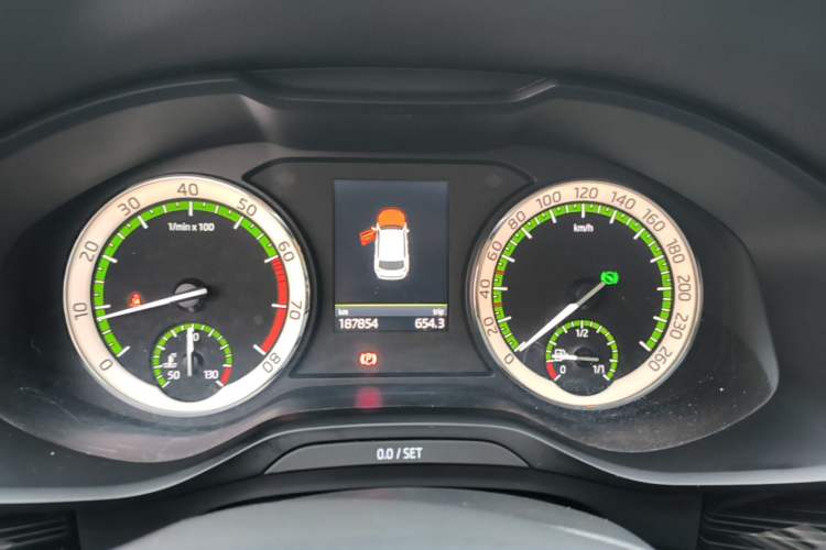 Used Skoda Kodiaq 2018 TSI380 7-Seater Four-Wheel-Drive Flagship Edition Instrument Cluster