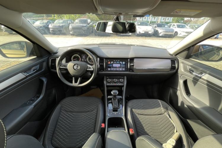 Used Skoda Kodiaq 2018 Facelifted TSI330 5-Seater Two-Wheel-Drive Comfort Edition Interior 1