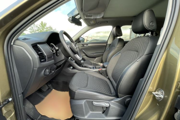Used Skoda Kodiaq 2018 Facelifted TSI330 5-Seater Two-Wheel-Drive Comfort Edition Interior 2