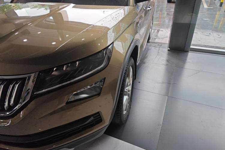 Used Skoda Kodiaq 2018 Facelifted TSI330 5-Seater Two-Wheel-Drive Luxury Enjoyment Edition Left Front Headlight
