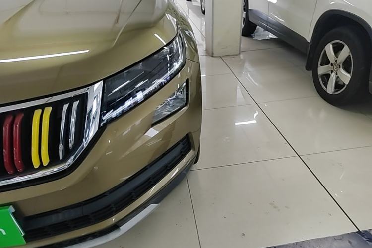 Used Skoda Kodiaq 2018 Restyled TSI330 7-Seater Two-Wheel Drive Luxury Enjoyment Edition Left Front Headlight