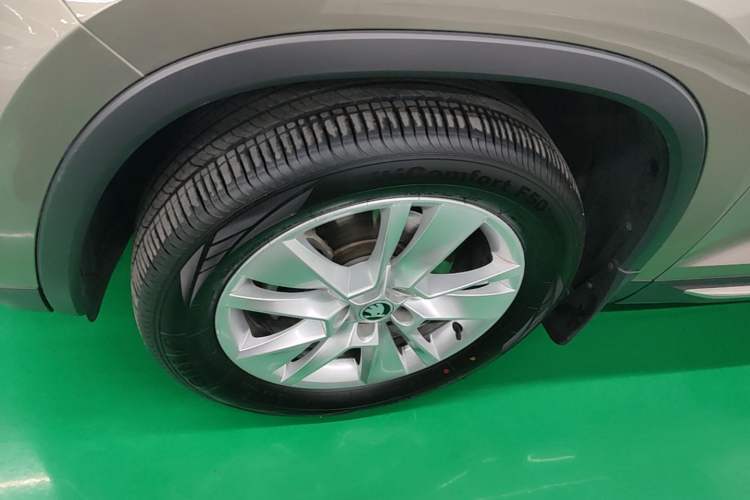 Used Skoda Kodiaq 2018 Restyled TSI330 7-Seater Two-Wheel Drive Luxury Enjoyment Edition Left Front Wheel Hub