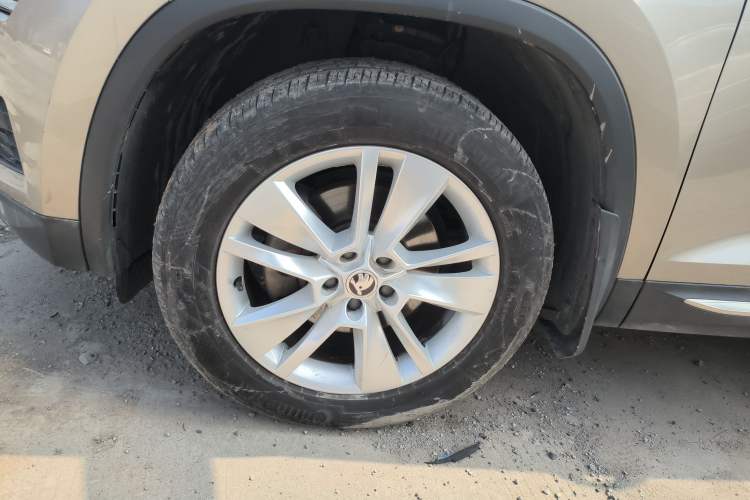 Used Skoda Kodiaq 2018 Facelifted TSI330 5-Seater Two-Wheel-Drive Luxury Enjoyment Edition Left Front Wheel Hub